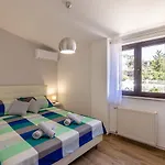 Appartement Modernes Mit Traumhaften Meerblick, Nur 400 Meter Zum