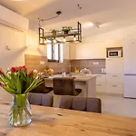 Appartement Modernes Mit Traumhaften Meerblick, Nur 400 Meter Zum