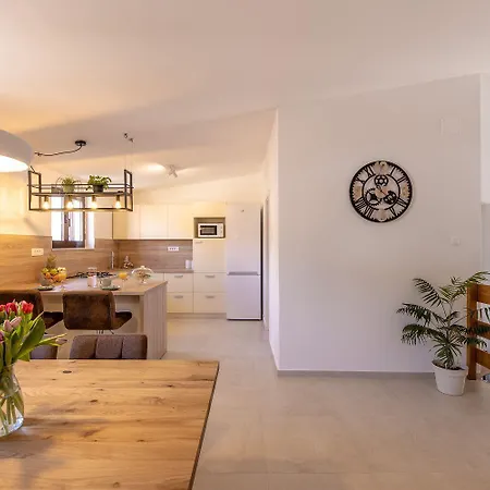 Modernes Mit Traumhaften Meerblick, Nur 400 Meter Zum Apartment