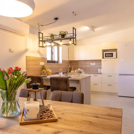 Apartment Modernes Mit Traumhaften Meerblick, Nur 400 Meter Zum *