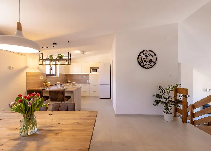 Modernes Mit Traumhaften Meerblick, Nur 400 Meter Zum Apartman