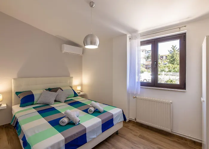 Apartman Modernes Mit Traumhaften Meerblick, Nur 400 Meter Zum