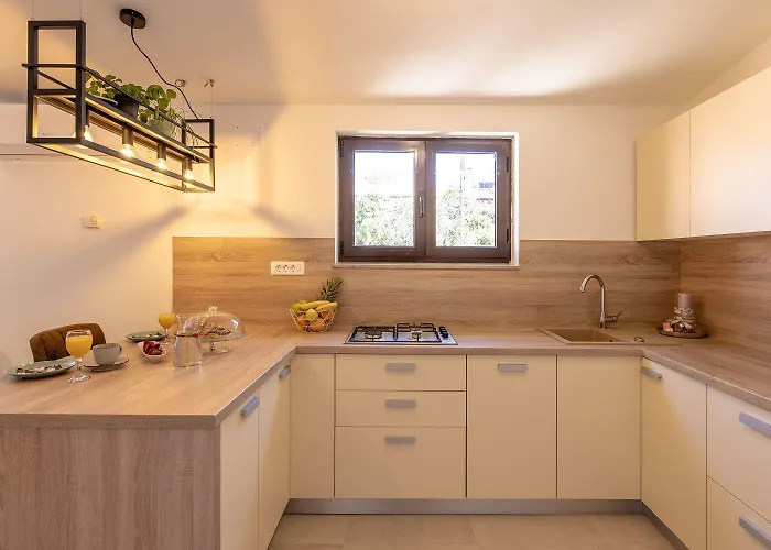Modernes Mit Traumhaften Meerblick, Nur 400 Meter Zum Crikvenica
