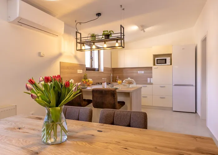 Apartman Modernes Mit Traumhaften Meerblick, Nur 400 Meter Zum